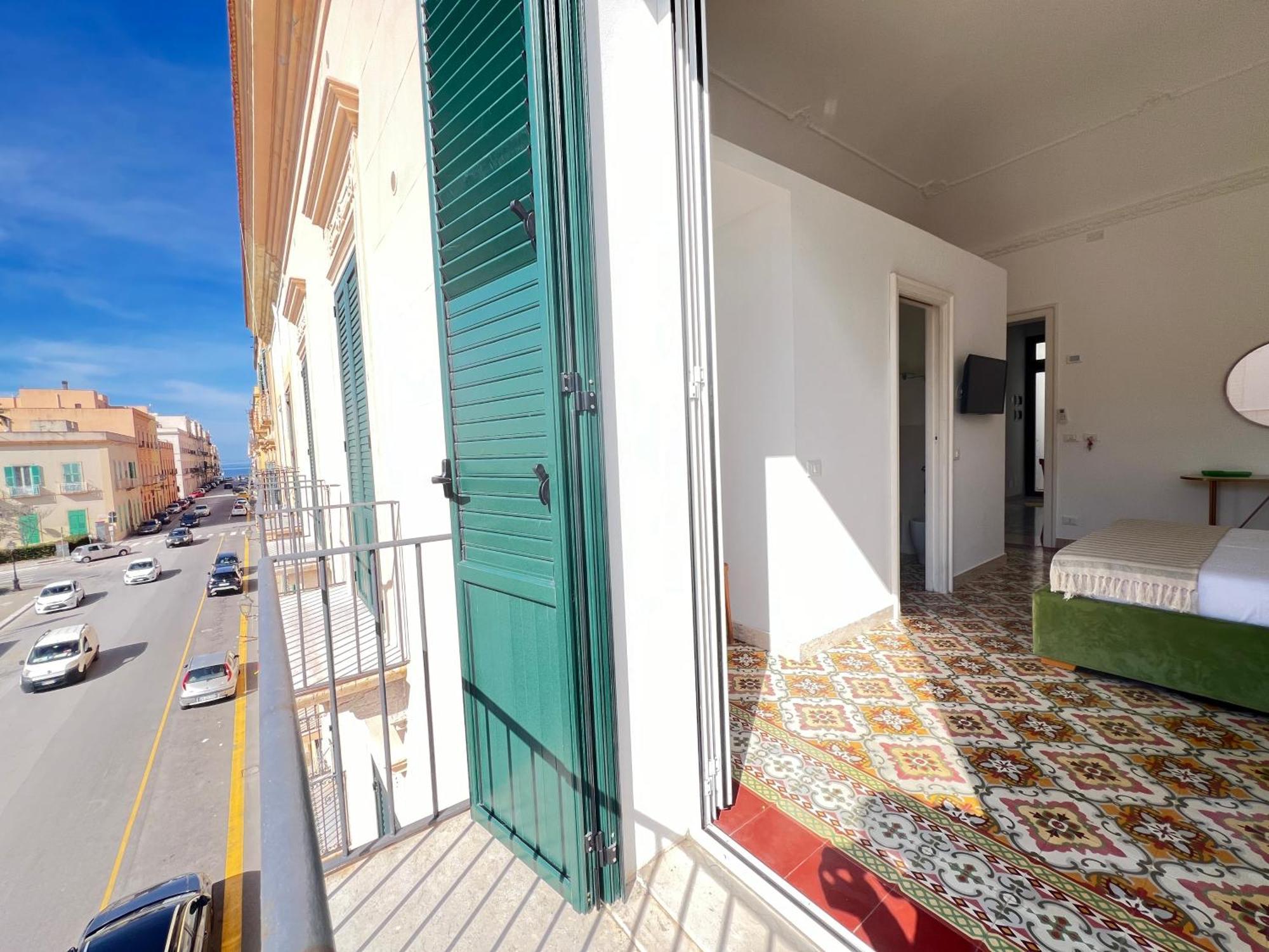 Capitano Apartments - Trapani City Centre Экстерьер фото